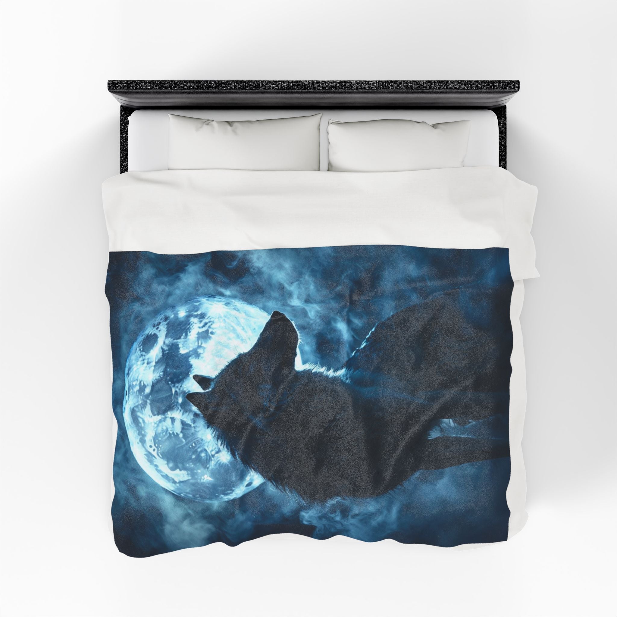 The Wolf & Full Moon Soft Blanket